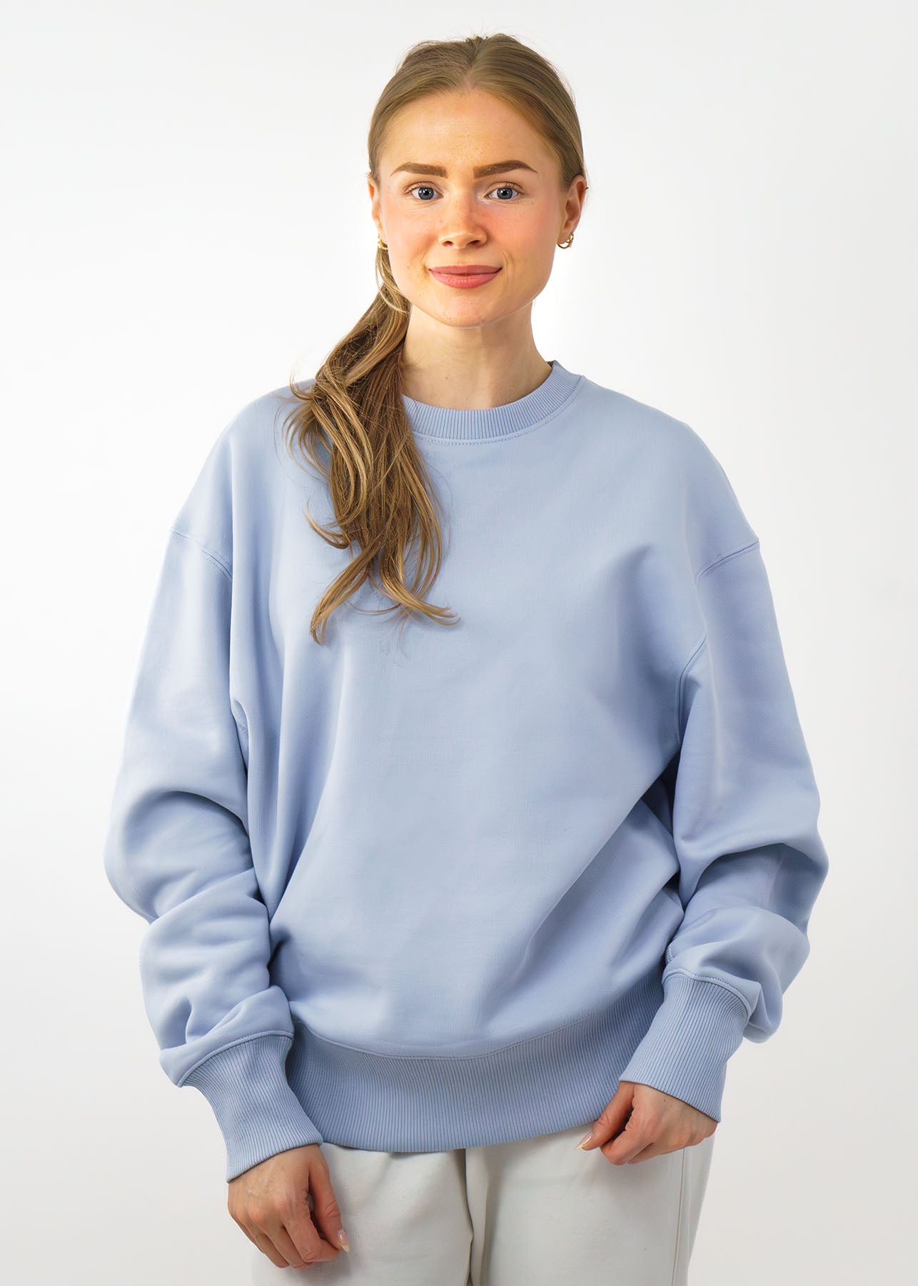 "BEING AUTHENTIC" Sweater Serene Blue